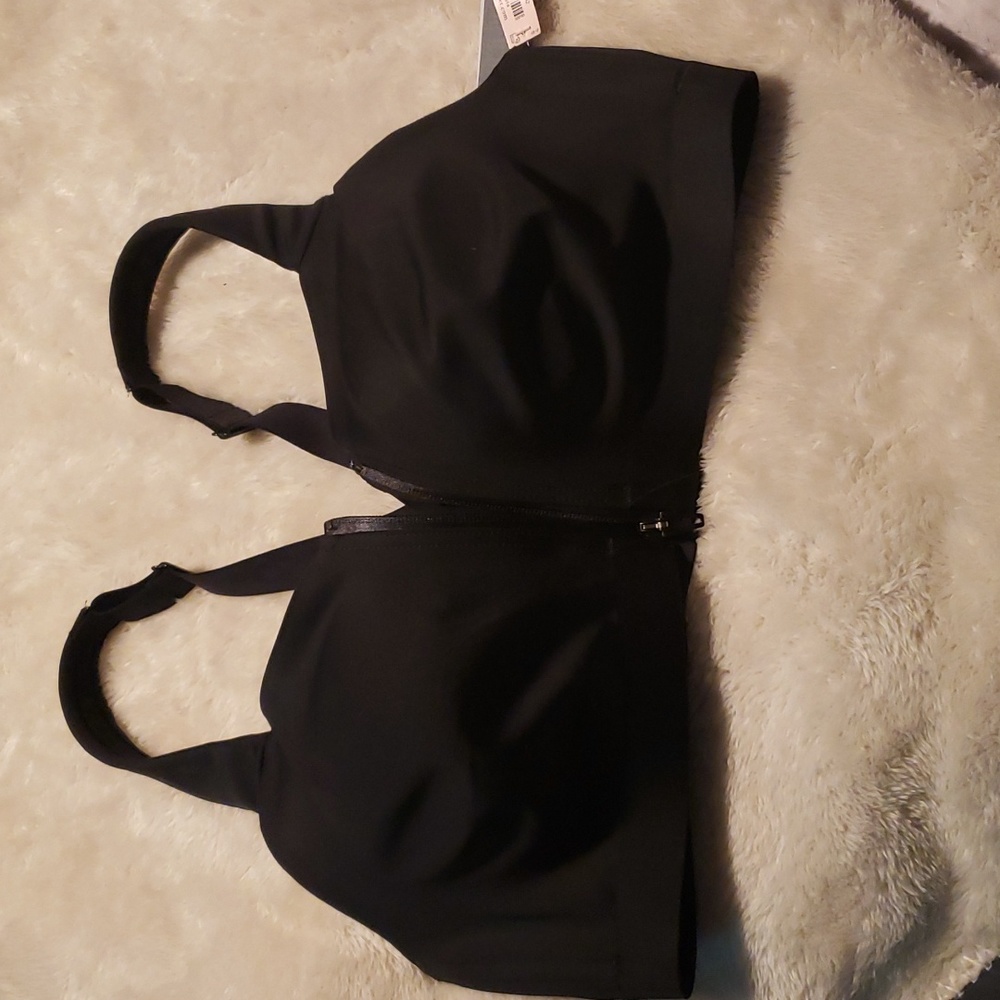 Brand New With Tags Victoria's Secret Black Sportsbra
